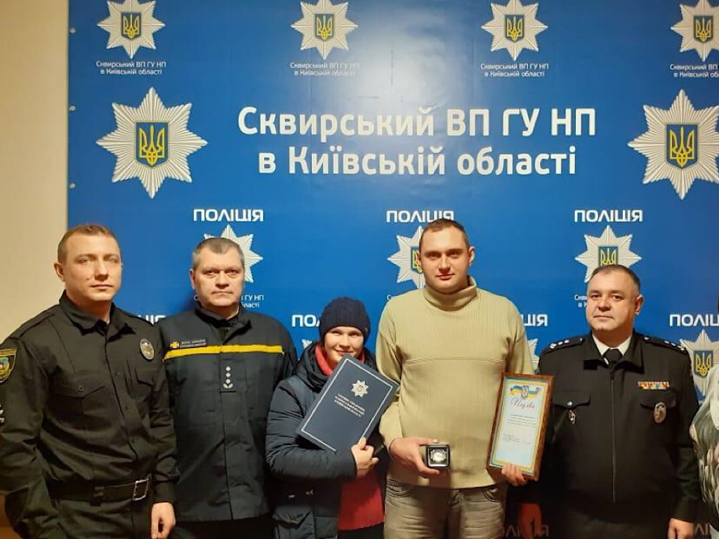 Неравнодушный житель Киевской области спас семью из горящего дома (ФОТО)