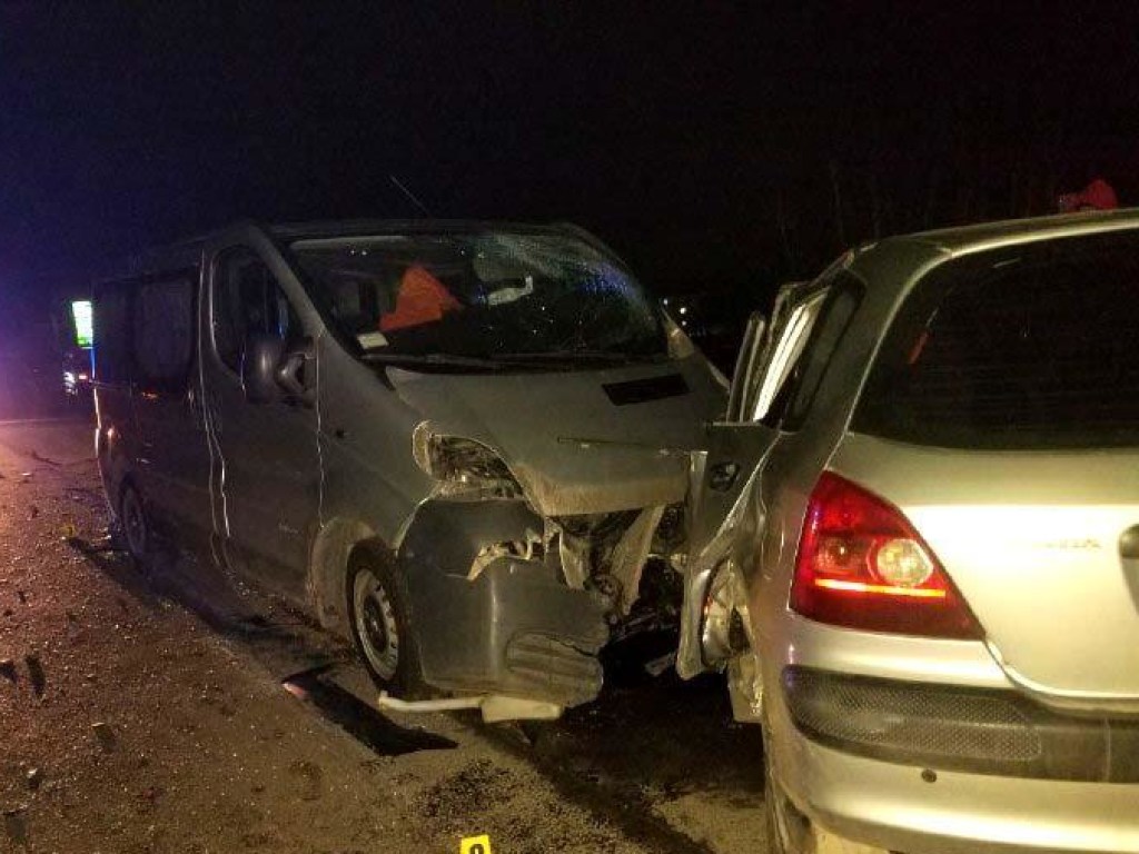 Крупное ДТП в Ровенской области с микроавтобусом: погибли два водителя (ФОТО)