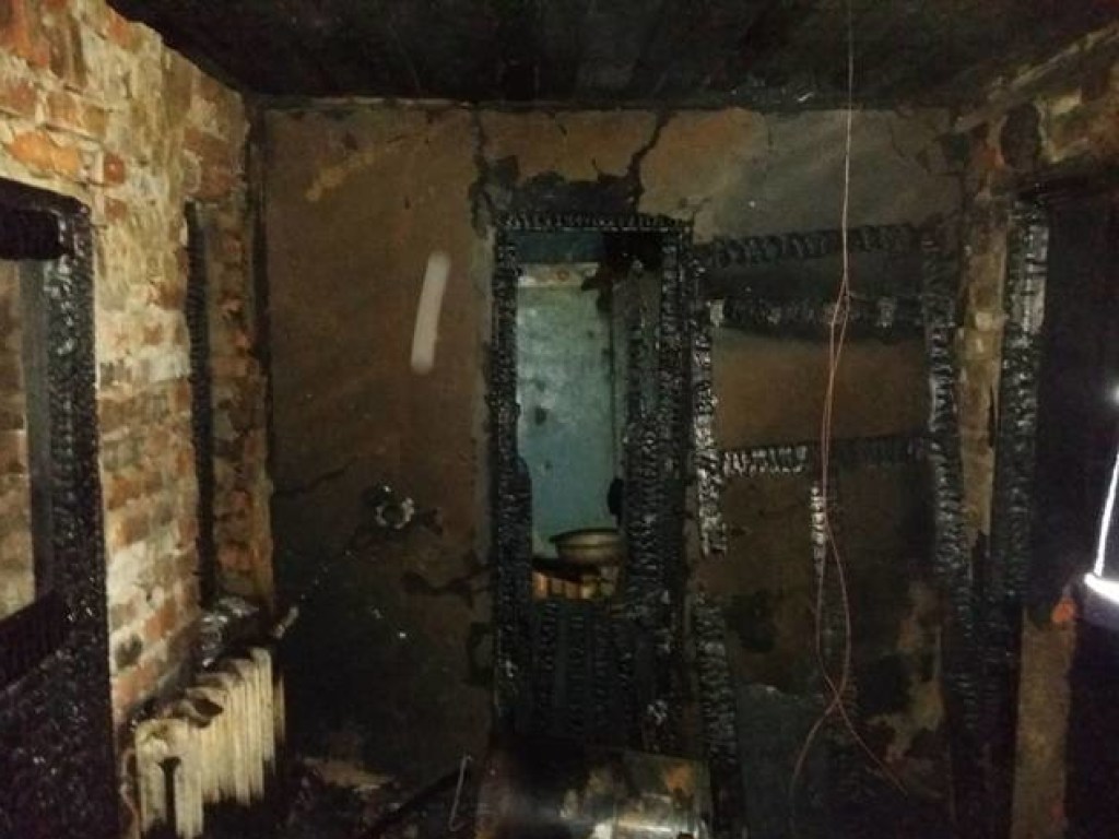 При пожаре в жилом доме под Харьковом погиб 64-летний мужчина (ФОТО)