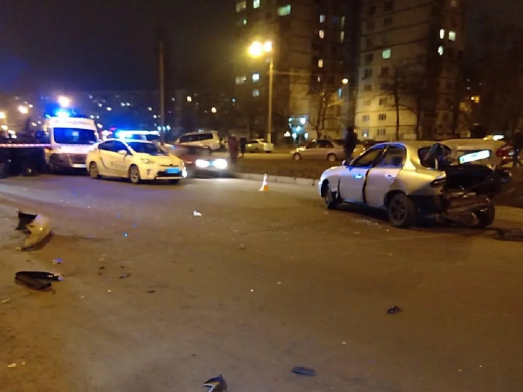 ЧП в Харькове: 34-летний пьяный водитель спровоцировал ДТП (ФОТО)
