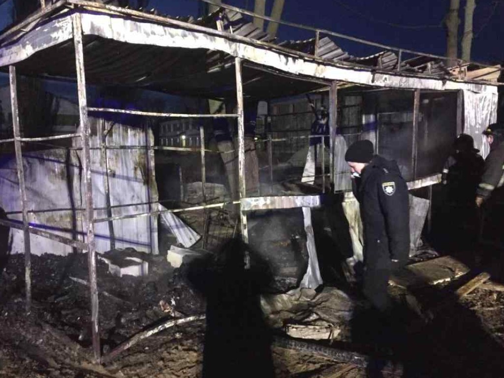 В Одесской области горел строительный вагончик: погибли 3 человека (ФОТО)