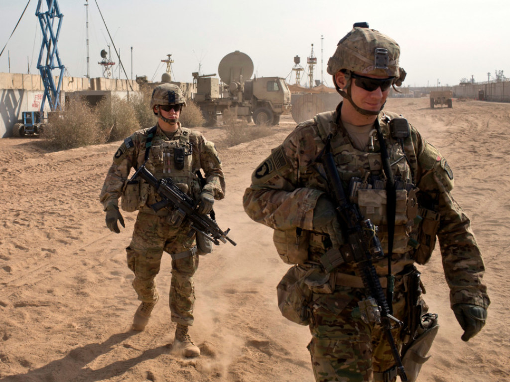 Глава Пентагона отверг слухи о выводе войск из Ирака
