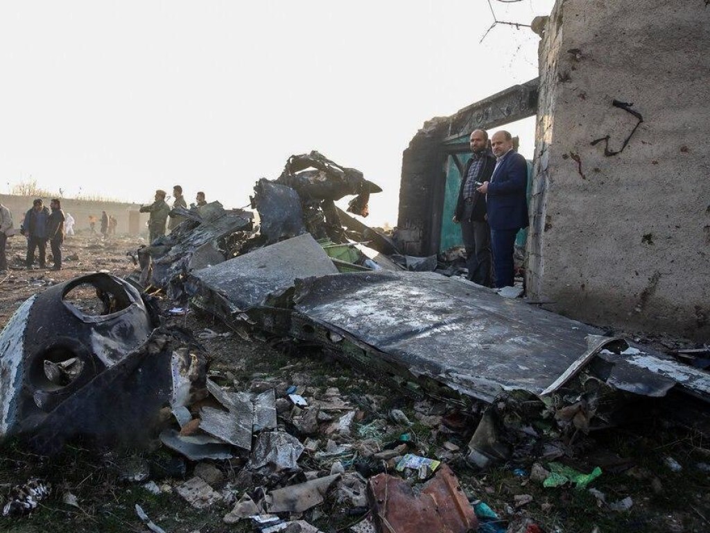 Авиакатастрофа в Иране: Тела погибших сложно будет опознать (ФОТО)