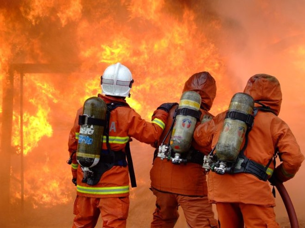 В Херсоне горели двери квартиры: Установлен факт поджога (ФОТО)