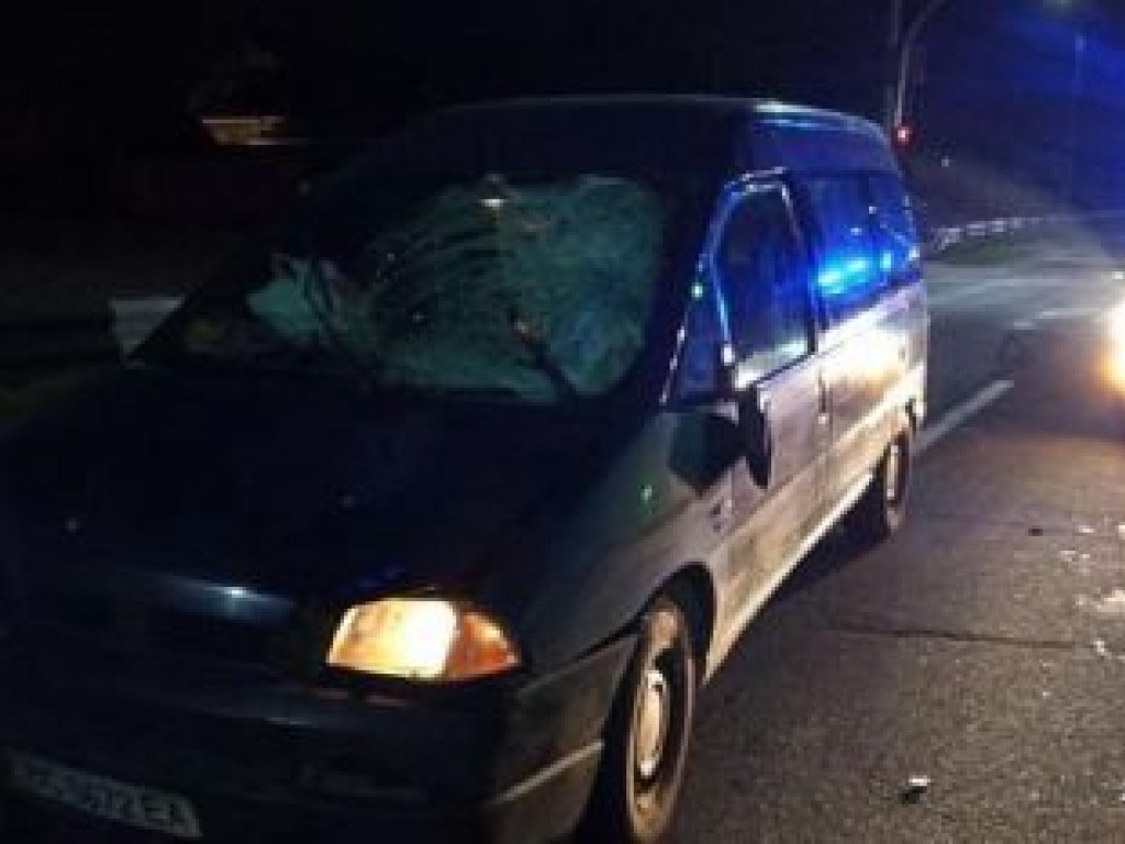 В Херсонской области епископ за рулем Peugeot сбил пешехода на светофоре: пострадавшего забрала «скорая»