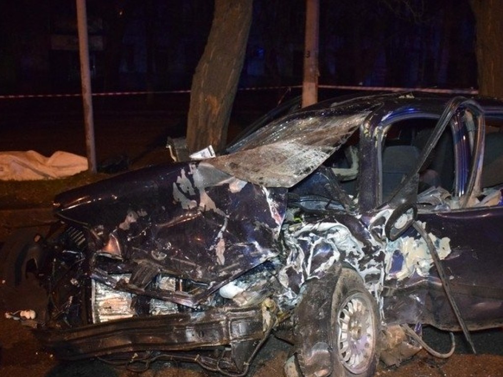 Смертельное ДТП в Николаеве с участием такси: защита виновника аварии пытается добиться домашнего ареста (ФОТО)