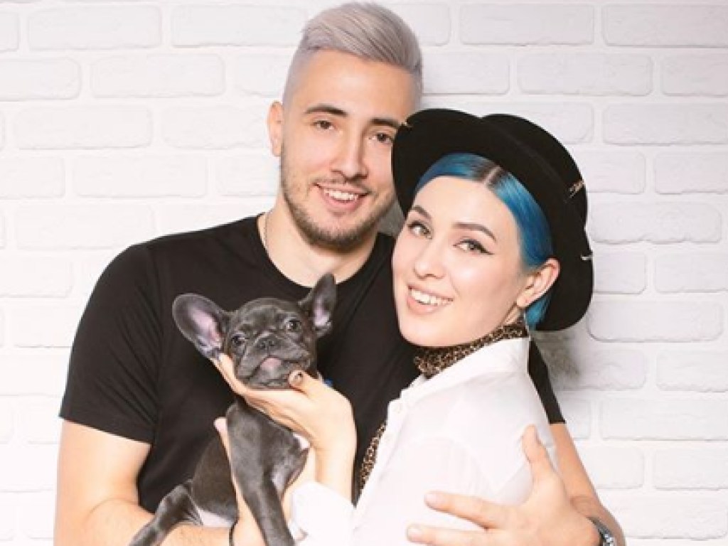 MARUV показала редкое фото с мужем 