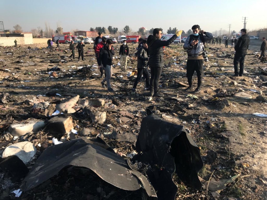 Крушение самолета в Иране: Стало известно, куда увезут черные ящики