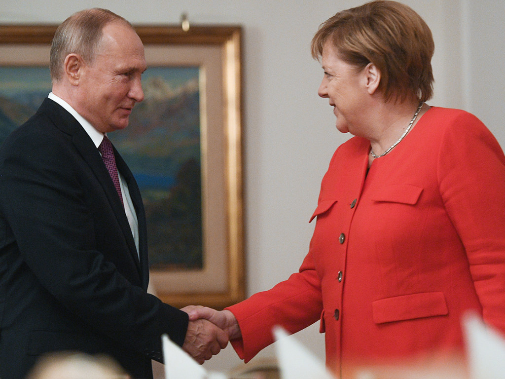 Альтернативы минским соглашениям нет: Путин и Меркель в Москве обсудили Украину