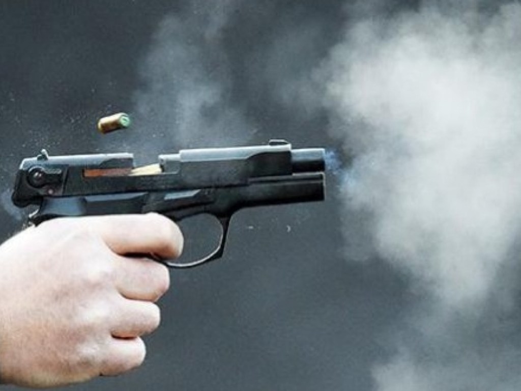 В Днепре во дворе дома 16-летний парень устроил стрельбу