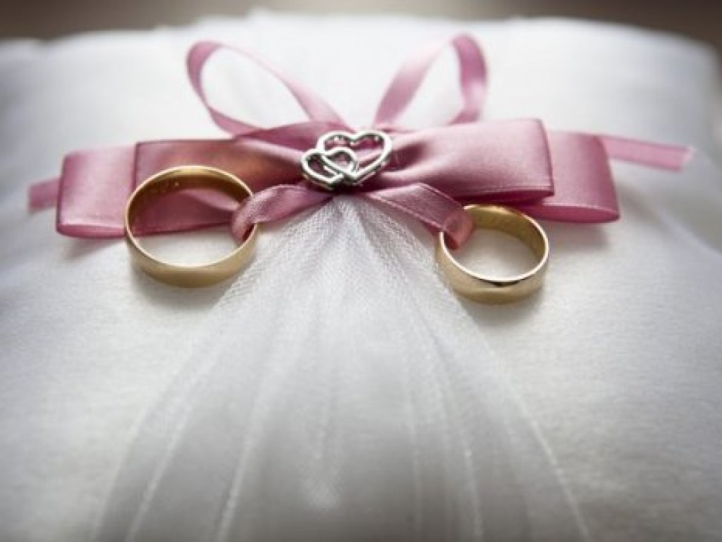 «Жениться или не жениться»: в феврале есть четыре красивые даты для свадьбы