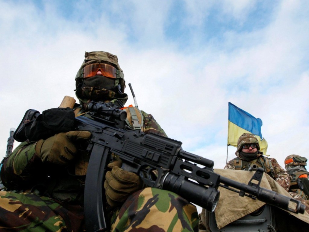 Сутки в ООС: На Донбассе противники из минометов обстреляли позиции ООС, потерь нет