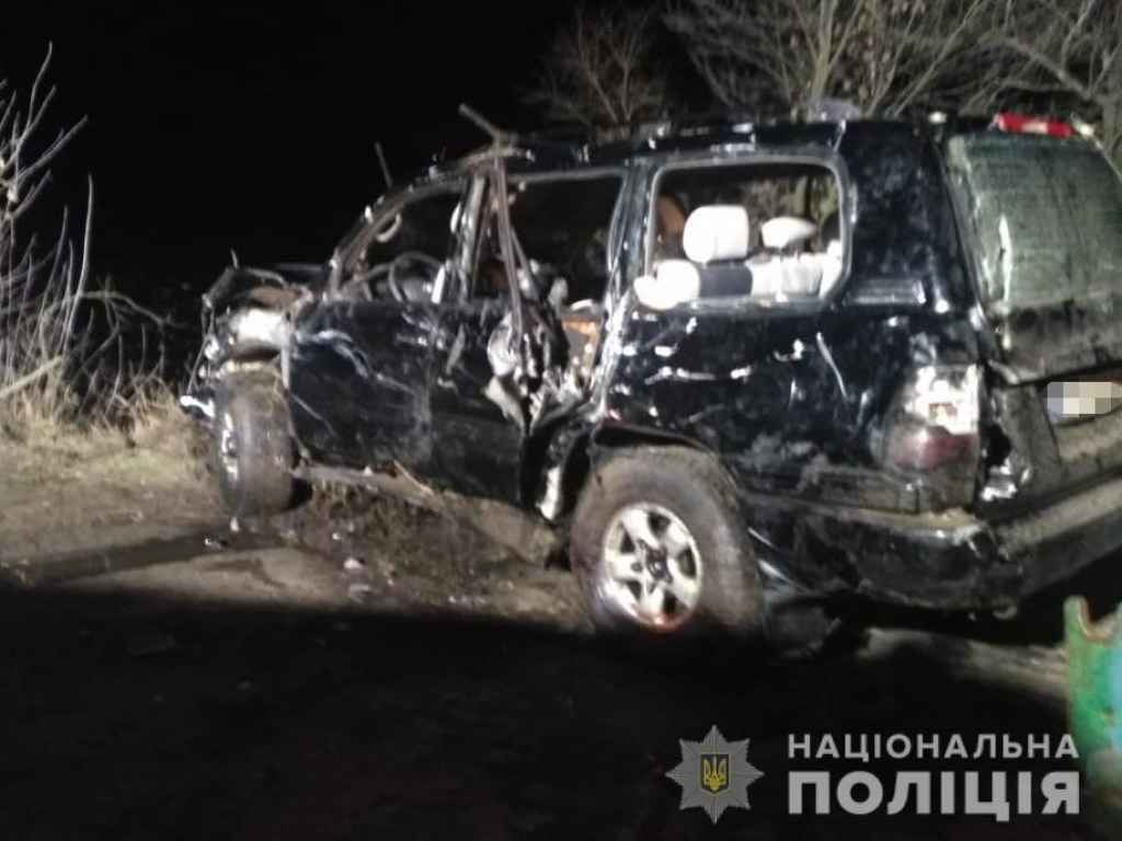 ДТП в Днепропетровской области: когда автомобиль упал в водоем, люди были без сознания