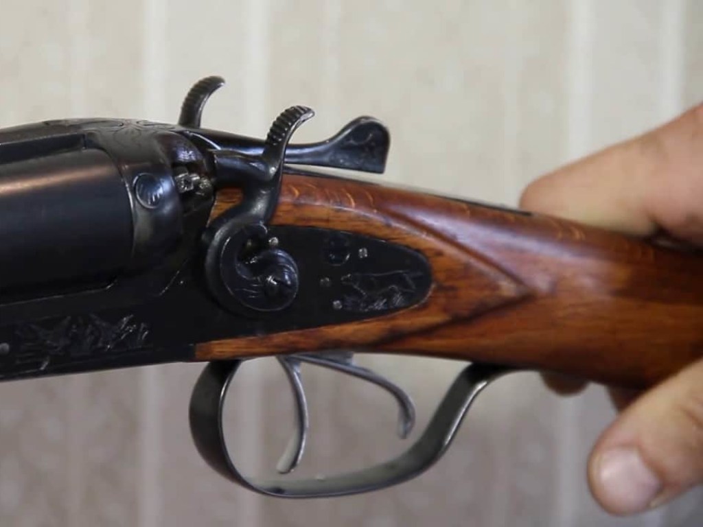 В Одессе патрульные задержали пьяного мужчину с ружьем (ВИДЕО)