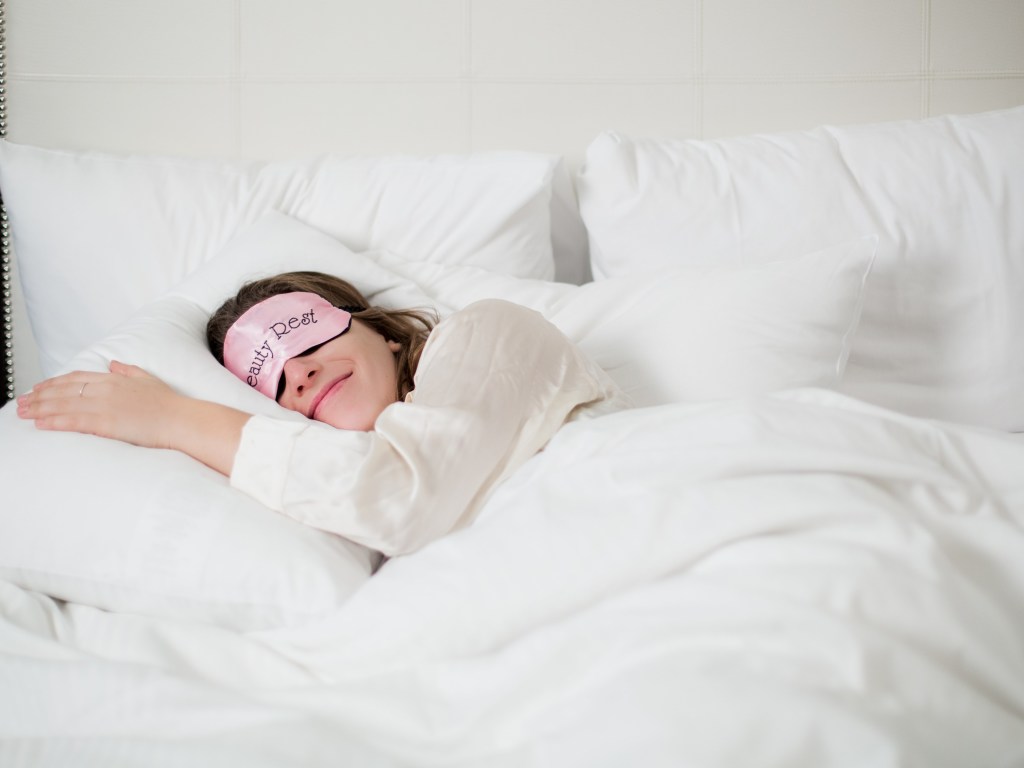 Эксперты назвали время для самого полноценного сна