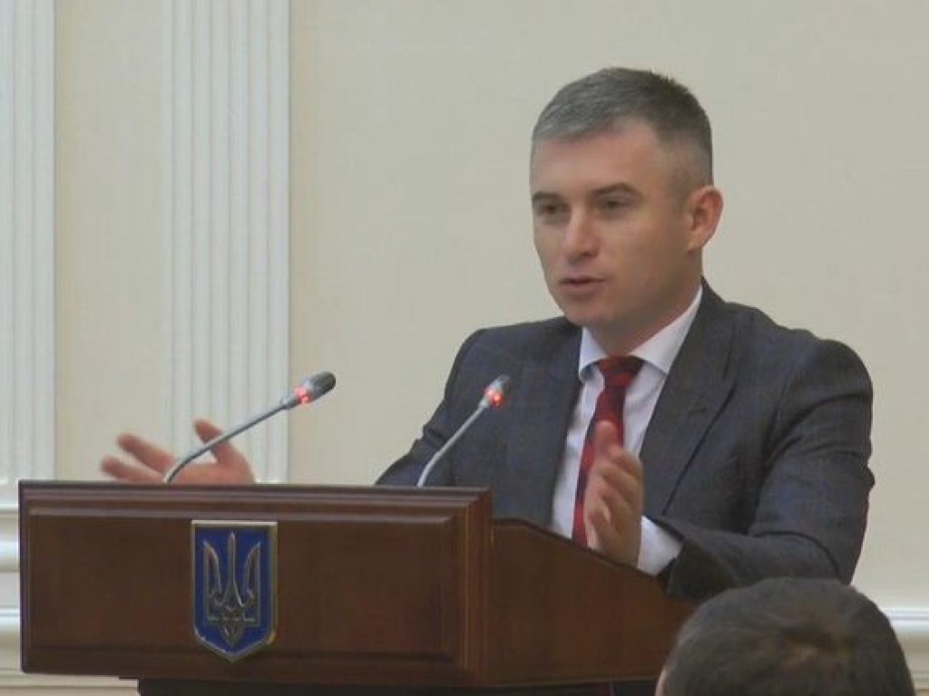 Гончарук официально представил нового главу НАПК Александра Новикова (ВИДЕО)