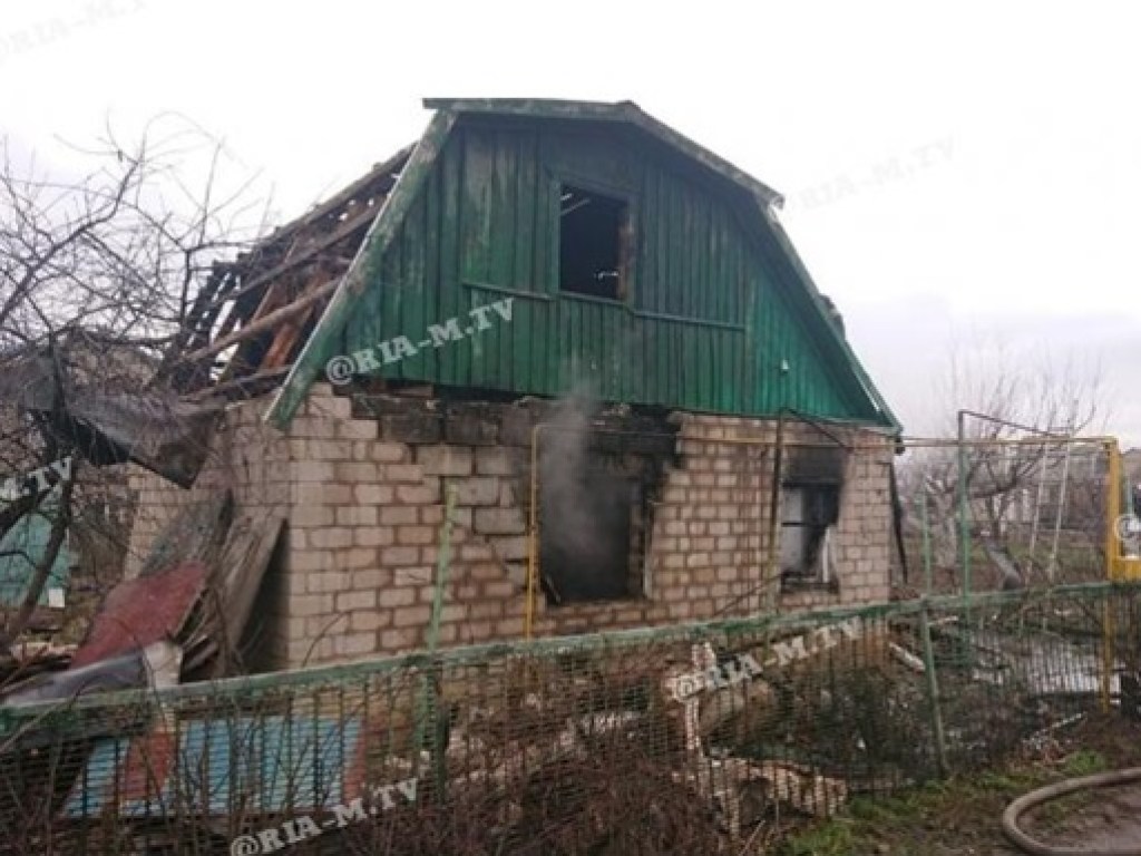 В Мелитополе взорвался дачный дом, есть пострадавший (ВИДЕО)