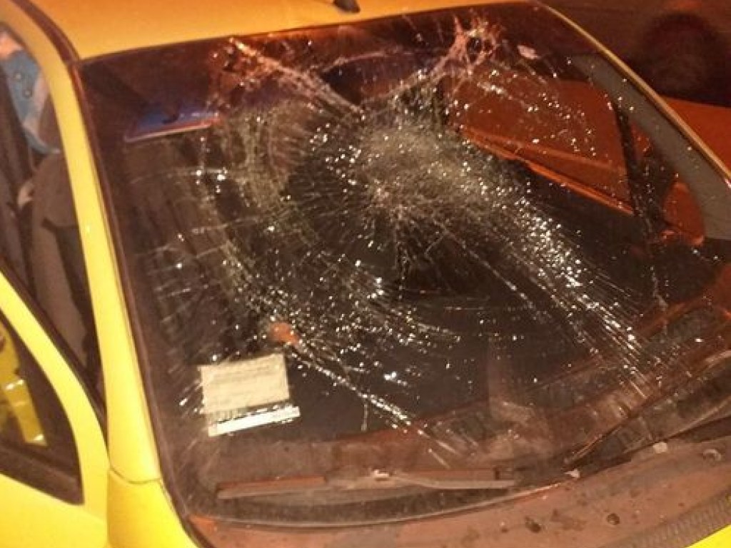 В Черкассах на перекрестке водитель Daewoo сбил мужчину (ФОТО)