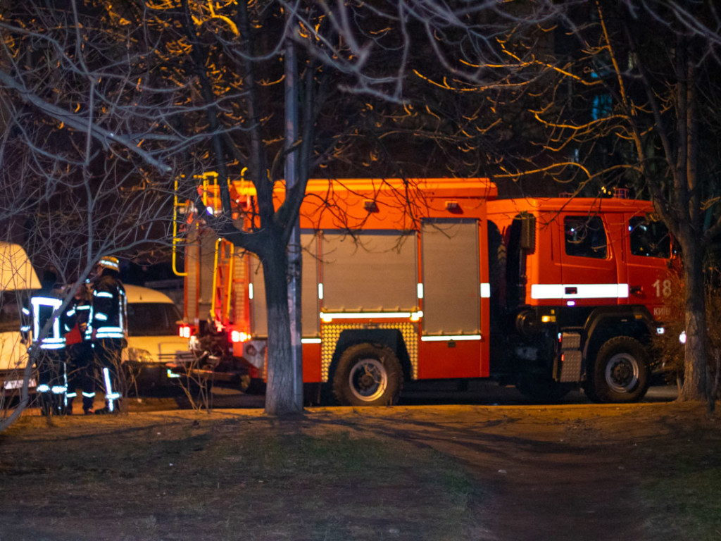 В Соломенском районе Киева горела квартира: погиб пожилой мужчина (ФОТО)