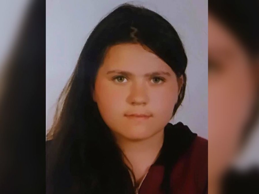 В селе под Киевом пропала 16-летняя девушка (ФОТО)