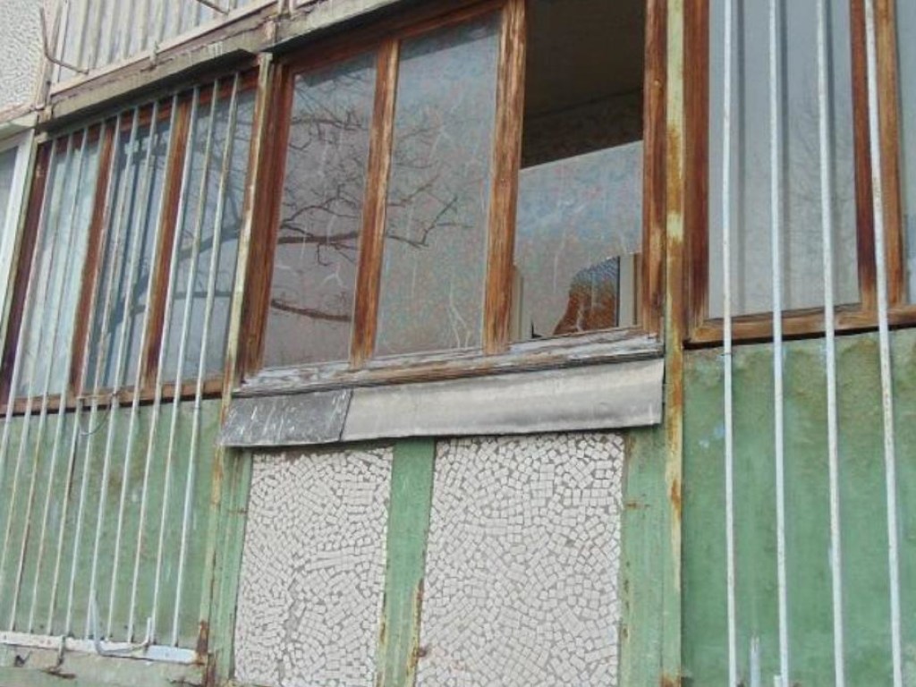На столичных Березняках арестант через балкон проник в квартиру и пытался ограбить пенсионерку (ФОТО)