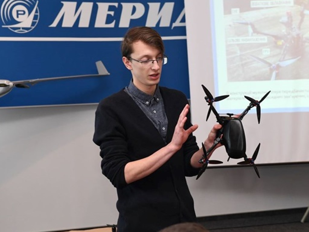 Украинские разработчики показали новейший разведывательный квадрокоптер (ФОТО, ВИДЕО)