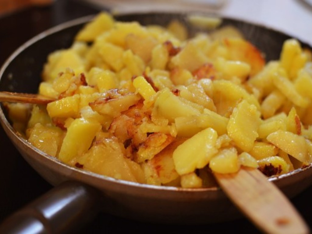 Жареная картошка полезна для здоровья: ученые рассказали, как правильно приготовить блюдо