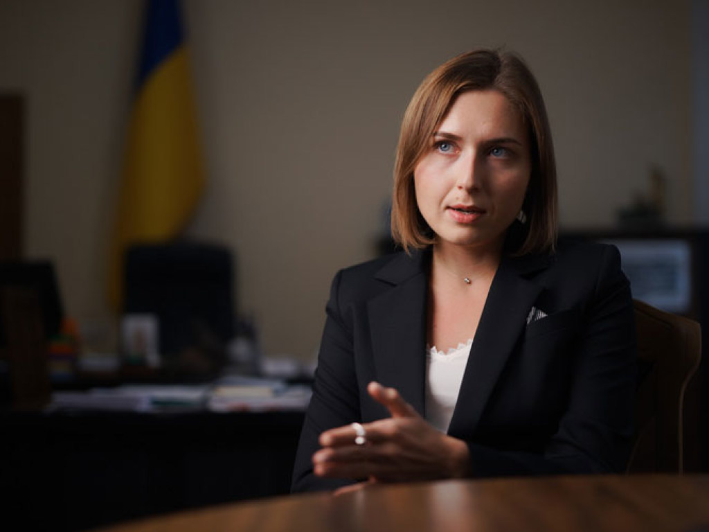 «Мне не хватит 36 тысяч гривен»: Министр Новосад извинилась за неудачную формулировку своей позиции
