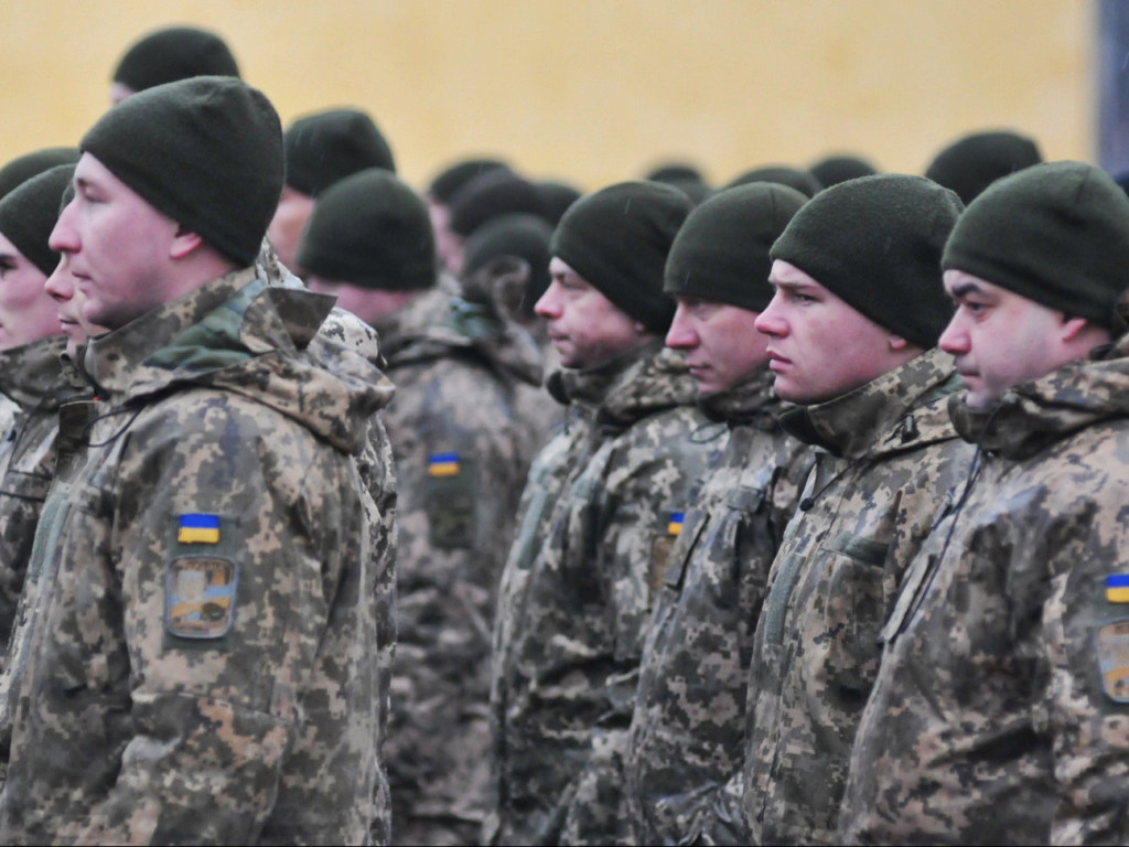 Служба в армии в Украине в настоящее время непопулярна &#8212; эксперт