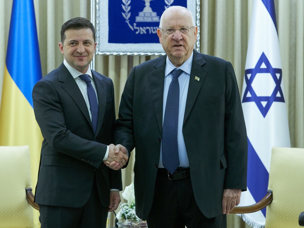 Зеленский обсудил Холокост с президентом Израиля