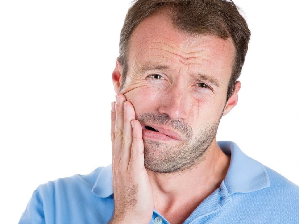 Названо простое природное средство для снятия сильной зубной боли