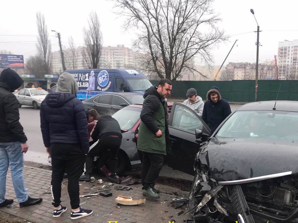 На Киевщине произошло лобовое ДТП: участники получили серьезные травмы (ФОТО, ВИДЕО)