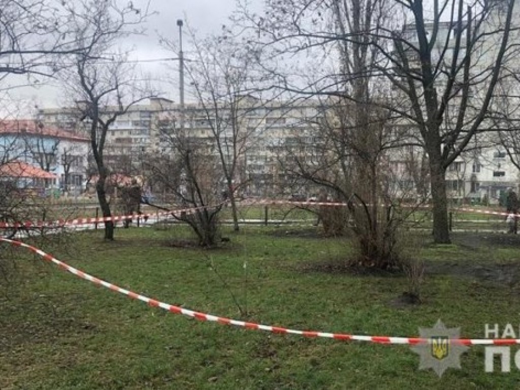 В Киеве в подвале нашли трупы мужчины и его сыновей: новые подробности страшной находки (ФОТО)