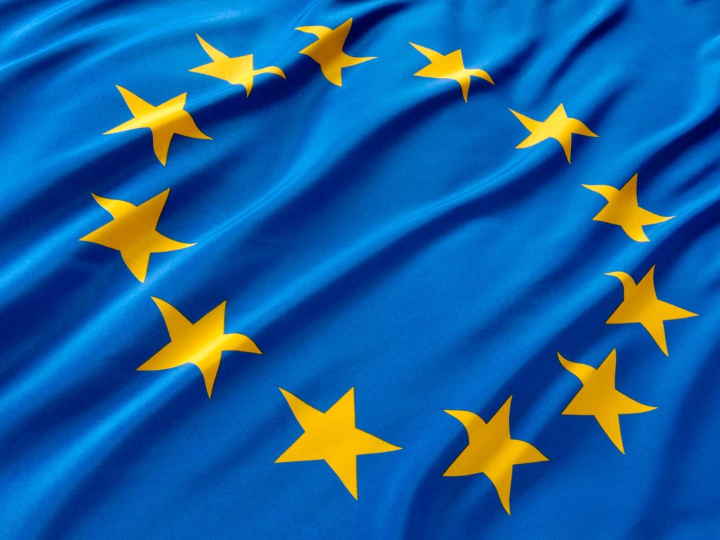 Комиссар Евросоюза призвал Украину соблюдать все рекомендации Венецианской комиссии по «языковому закону»