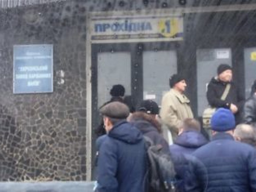 На Херсонщине митингуют незаконно уволенные работники: Завод тайно продали с аукциона &#8212; СМИ (ФОТО)