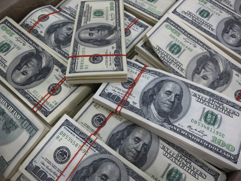 Украинская валюта может «подпрыгнуть» до 29 гривен за доллар &#8212; экономист