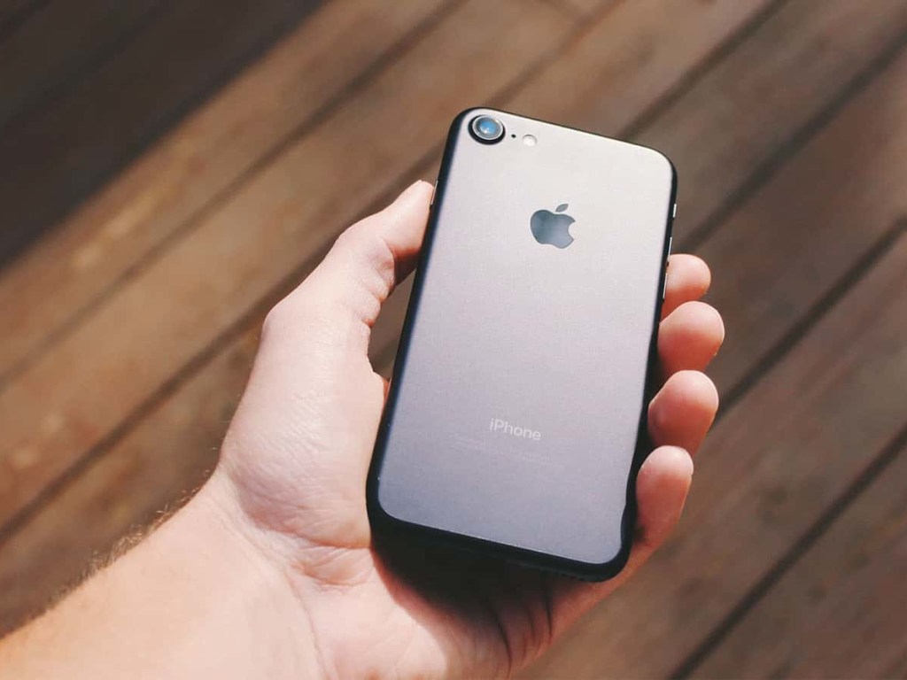 Apple приступила к производству iPhone 9 (ФОТО)