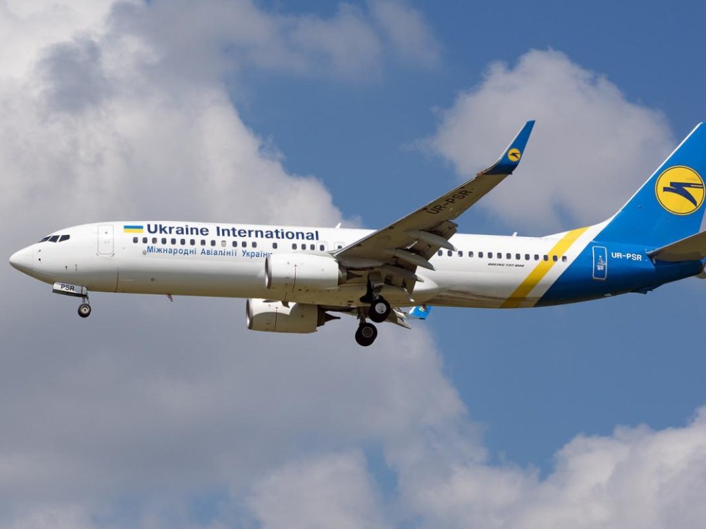 «Не все пассажиры были в масках»: В Борисполь прибыл первый самолет с украинскими туристами из Китая