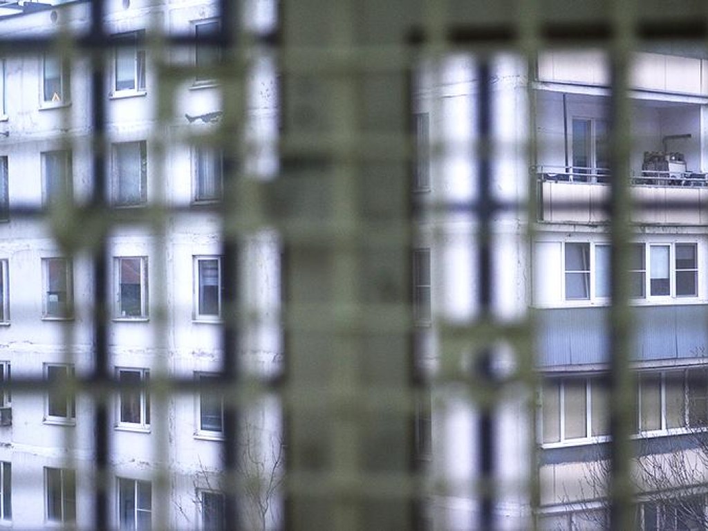 Выпрыгнул с 12 этажа: В Харькове возле многоэтажки нашли труп мужчины