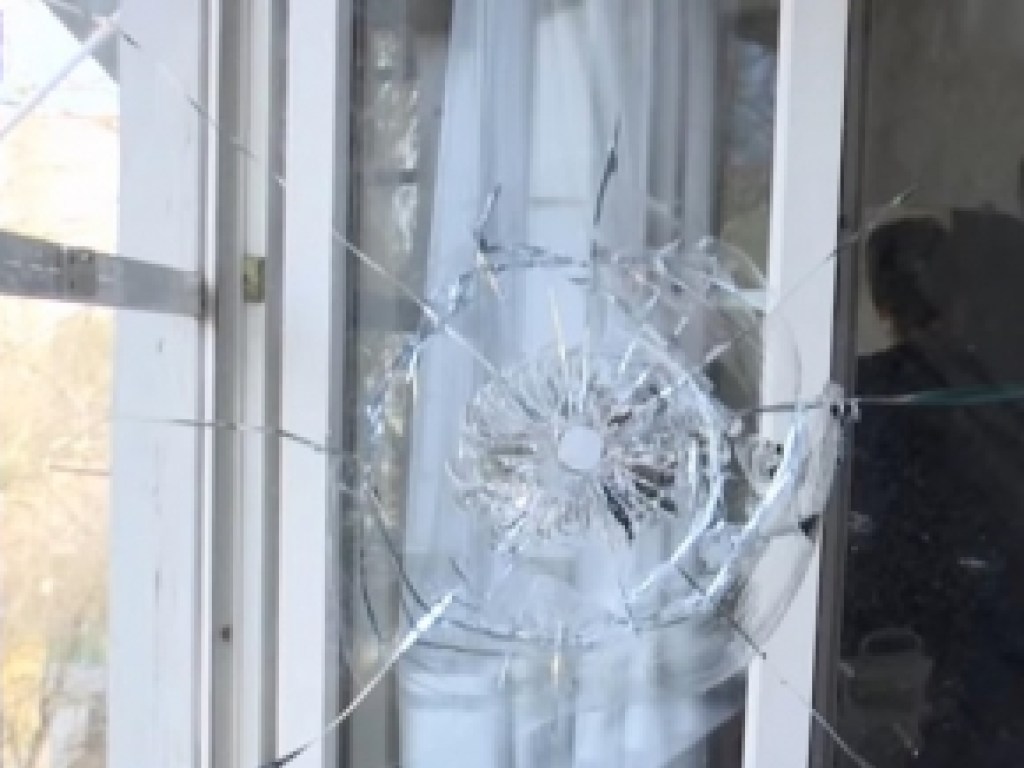 В Одессе неизвестный стрелок пятые сутки терроризирует жителей многоэтажки (ФОТО, ВИДЕО)
