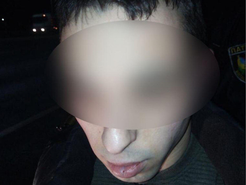 В Киевской области пьяный парень изрезал ножом и обокрал сестру и мать (ФОТО)