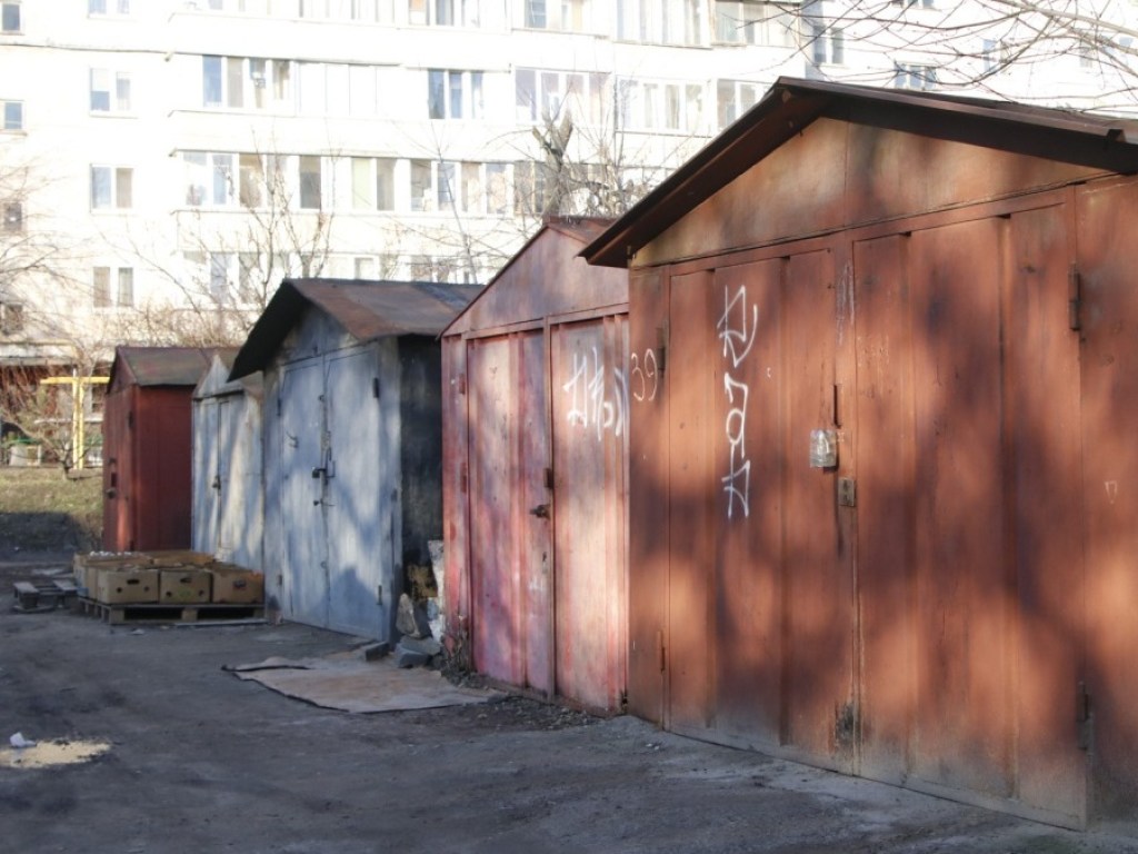 Труп возле гаражей в Оболонском районе Киева: в полиции рассказали подробности жизни девушки
