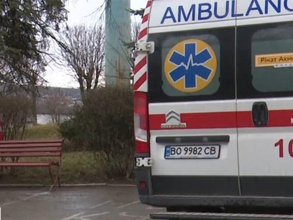 Не дождался медицинской помощи: В больнице под Тернополем умер пожилой мужчина