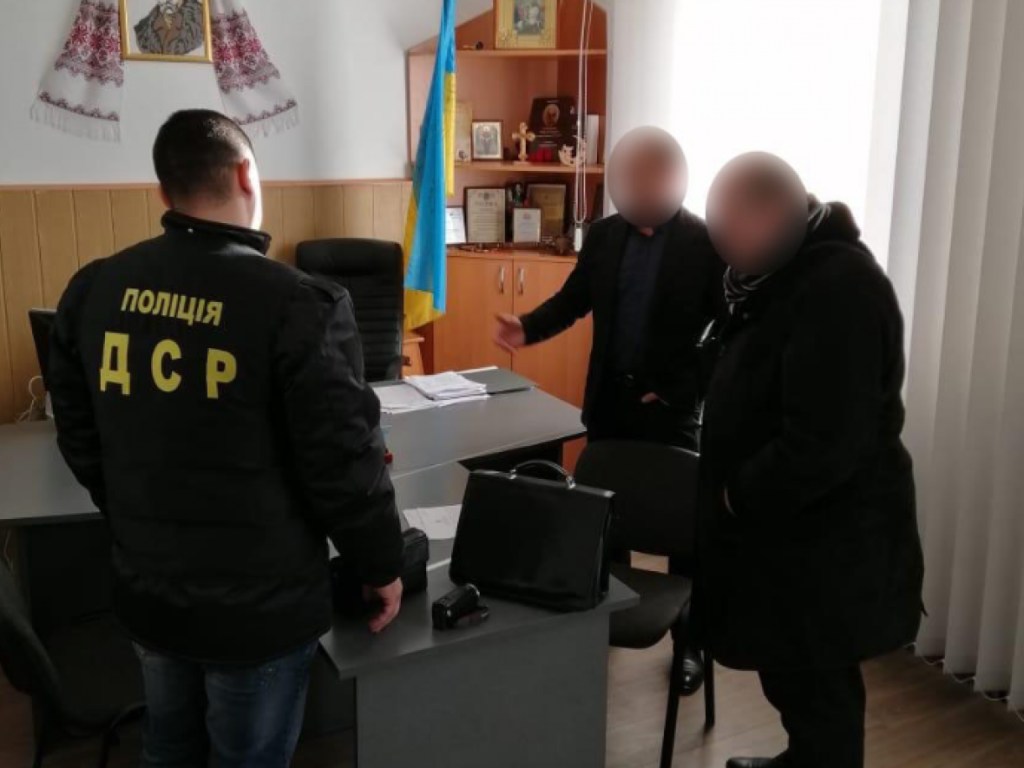 Вымогал 100 тысяч долларов: В Винницкой области задержали криминального авторитета и депутата горсовета (ФОТО)