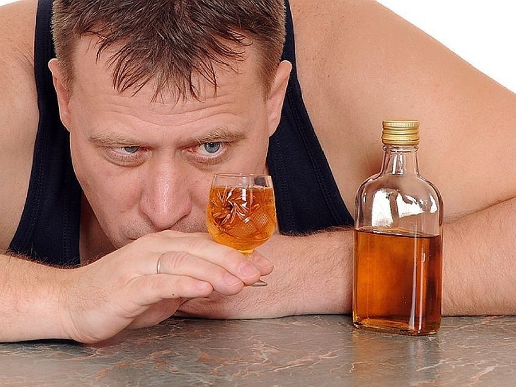 Британские эксперты назвали допустимое количество алкоголя для сердца и сосудов