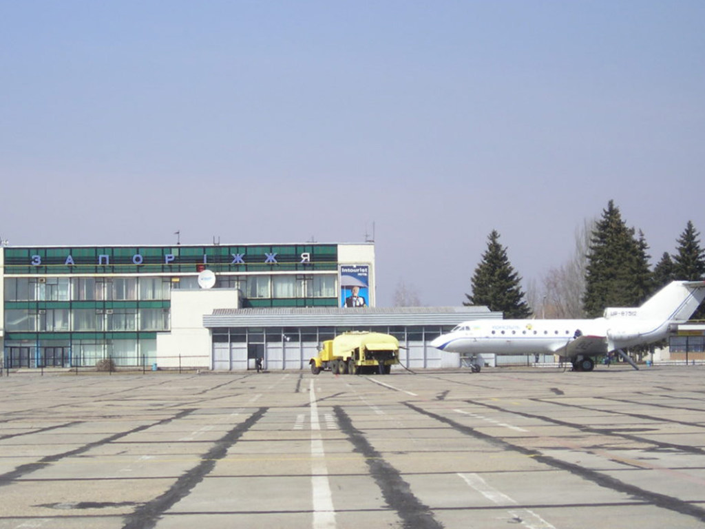 В аэропорту Запорожья иностранцы подрались с сотрудниками персонала (ВИДЕО)