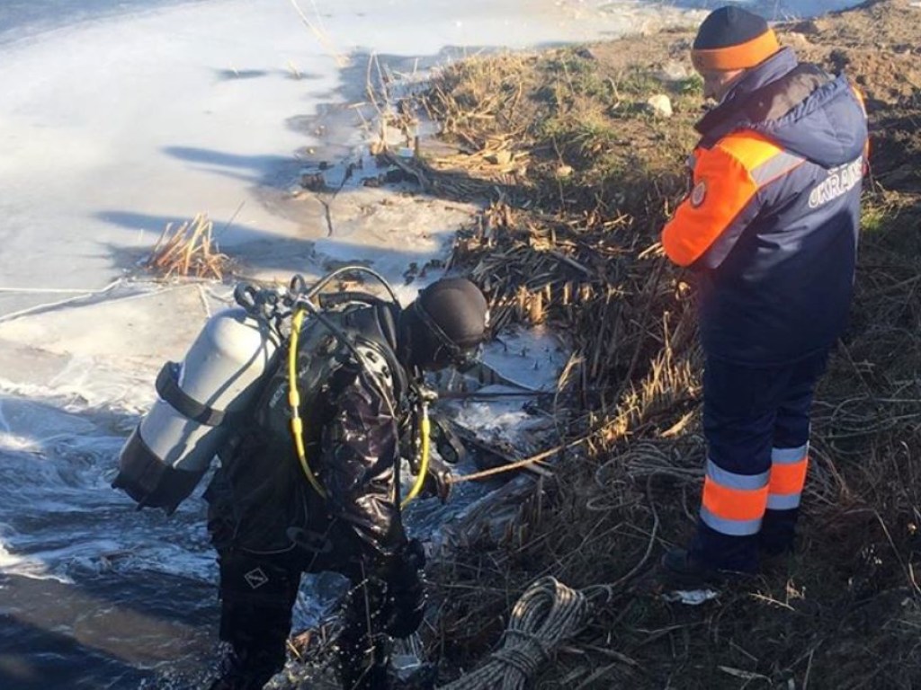В озере под Киевом обнаружили труп (ФОТО)