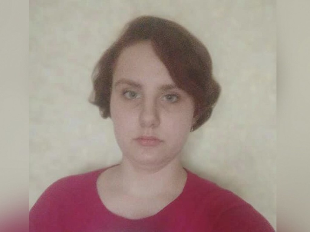 Не вернулась со школы: под Киевом разыскивают 17-летнюю девушку