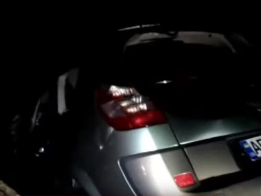 Трагедия под Днепром: машина с 19-летней девушкой с моста упала в реку (ВИДЕО)