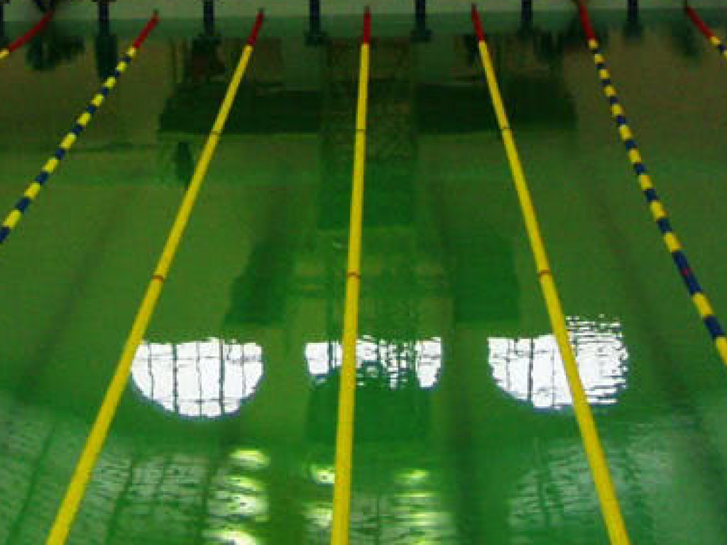 В столице в бассейне спорткомплекса ВСУ умер мужчина